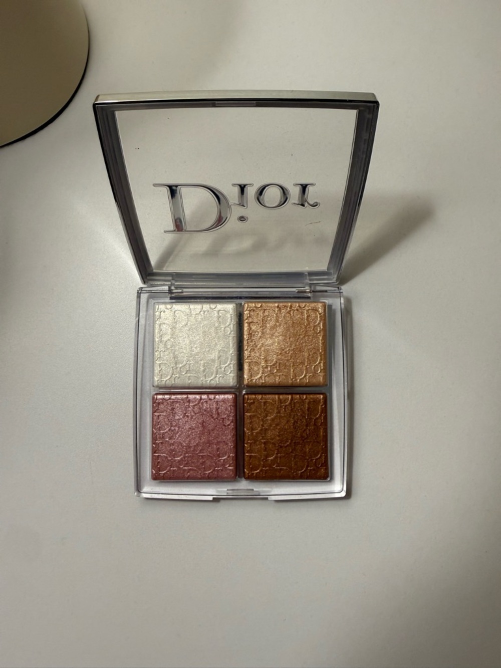 Dior Backstage Glow Maximizer Face Palette, Shade 001 Universal Glow - Picture 2 of 4